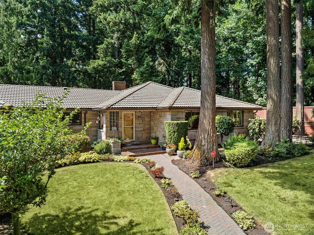 Photo of 13237 8th Avenue NW, Seattle, WA 98177 (MLS # 2417200)