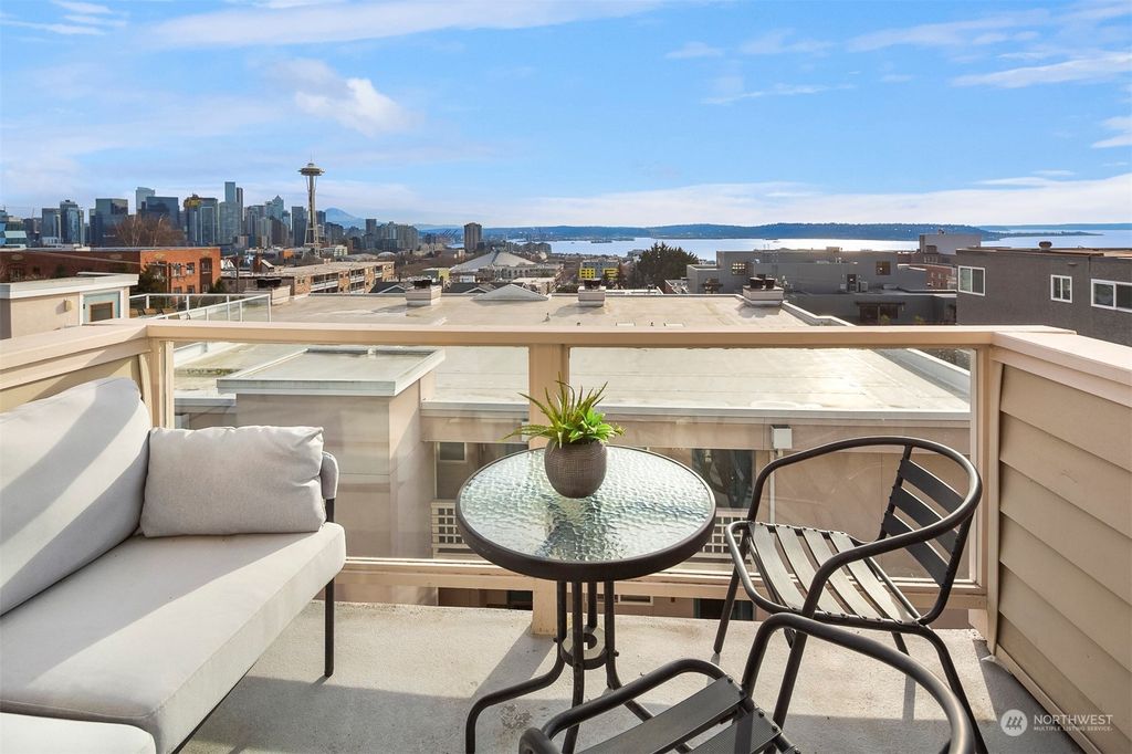 Photo of 15 Prospect Street #B201, Seattle, WA 98109 (MLS # 2324713)