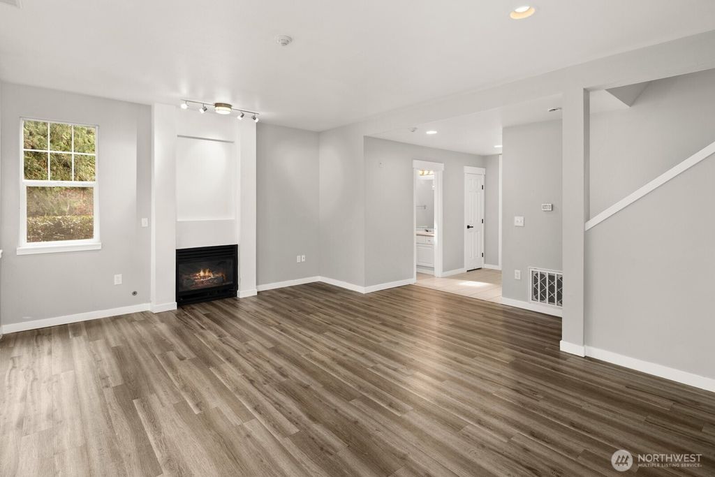 Photo of 9610 179th Place NE #4, Redmond, WA 98052 (MLS # 2502388)