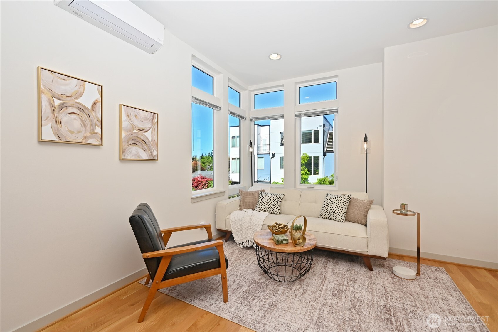 5044 Sand Point Place NE