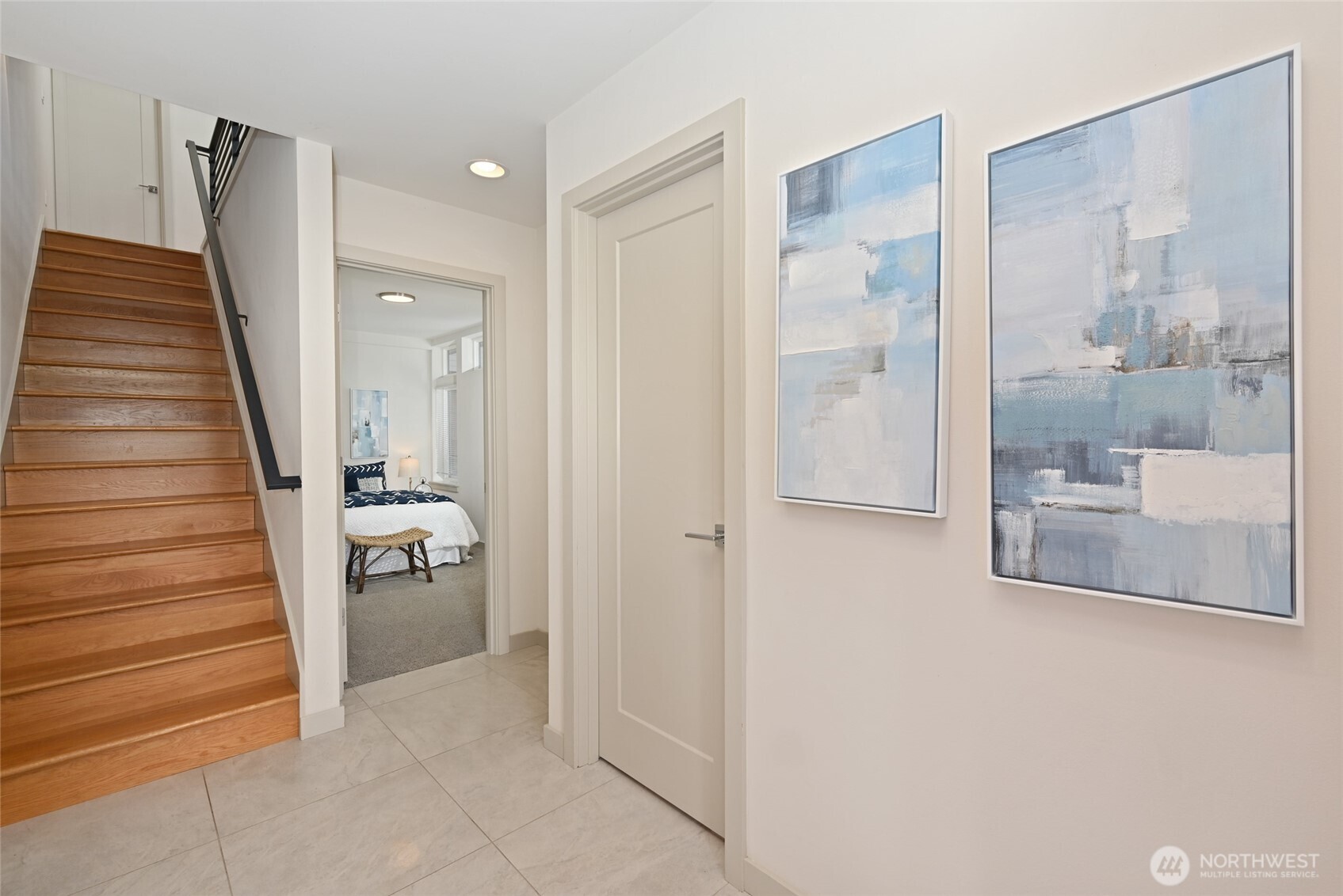 5044 Sand Point Place NE