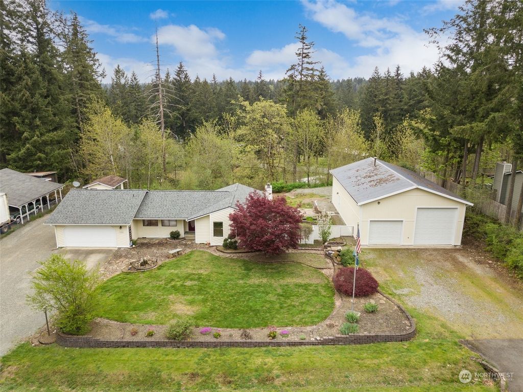 Photo of 16020 SE 322nd Street, Auburn, WA 98092 (MLS # 2062387)