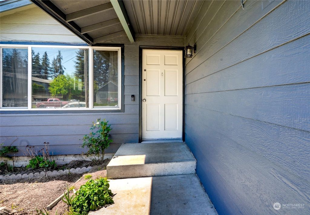 Photo of 1321 Cedar Avenue, Marysville, WA 98270 (MLS # 2219933)