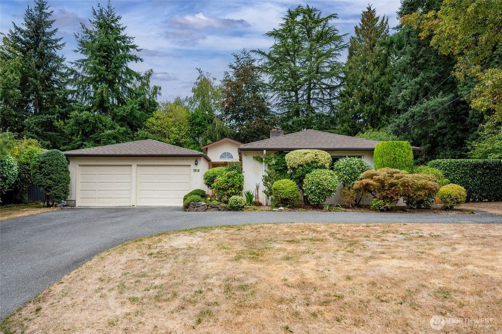 Photo of 7818 NE 124th St St, Kirkland, WA 98034 (MLS # 2430193)