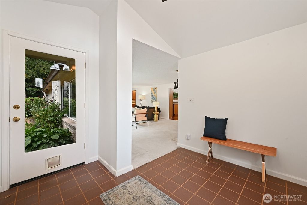 Photo of 7818 NE 124th St St, Kirkland, WA 98034 (MLS # 2430193)
