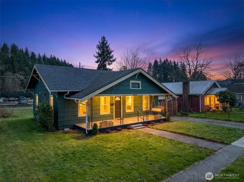 Photo of 804 S Gold Street, Centralia, WA 98531 (MLS # 2493166)