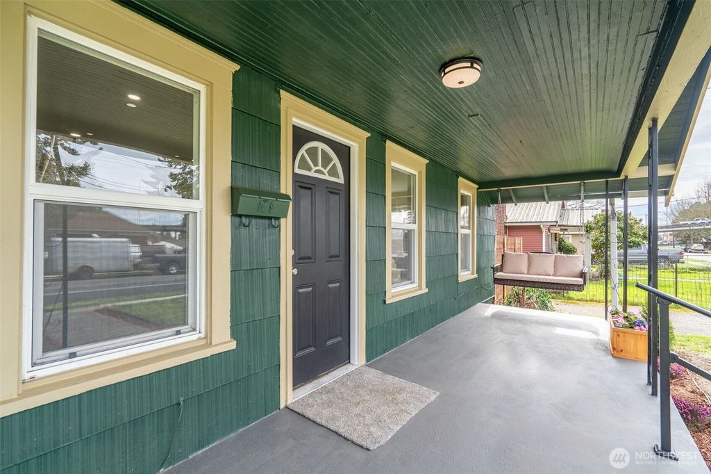Photo of 804 S Gold Street, Centralia, WA 98531 (MLS # 2493166)