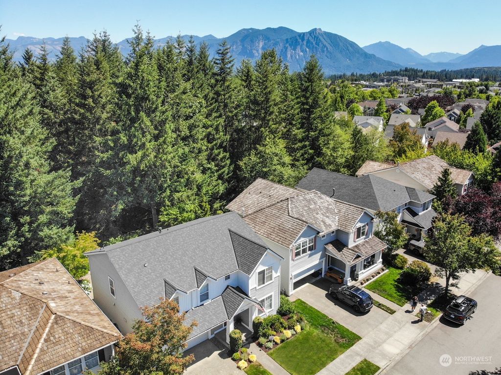 Photo of 7532 Raven Avenue SE, Snoqualmie, WA 98065 (MLS # 2147319)