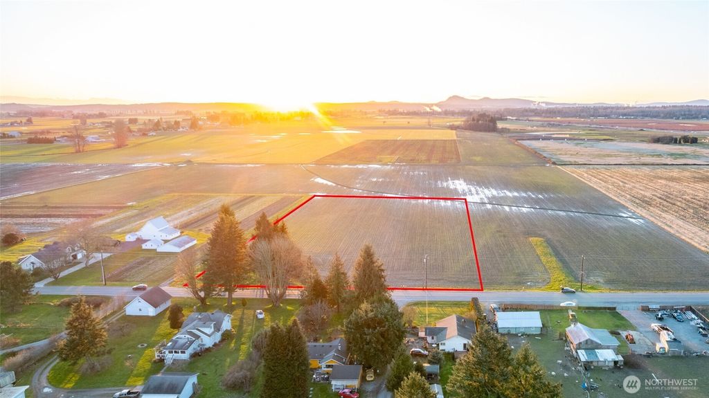 Photo of 13614 Avon Allen Road, Mount Vernon, WA 98273 (MLS # 2483555)