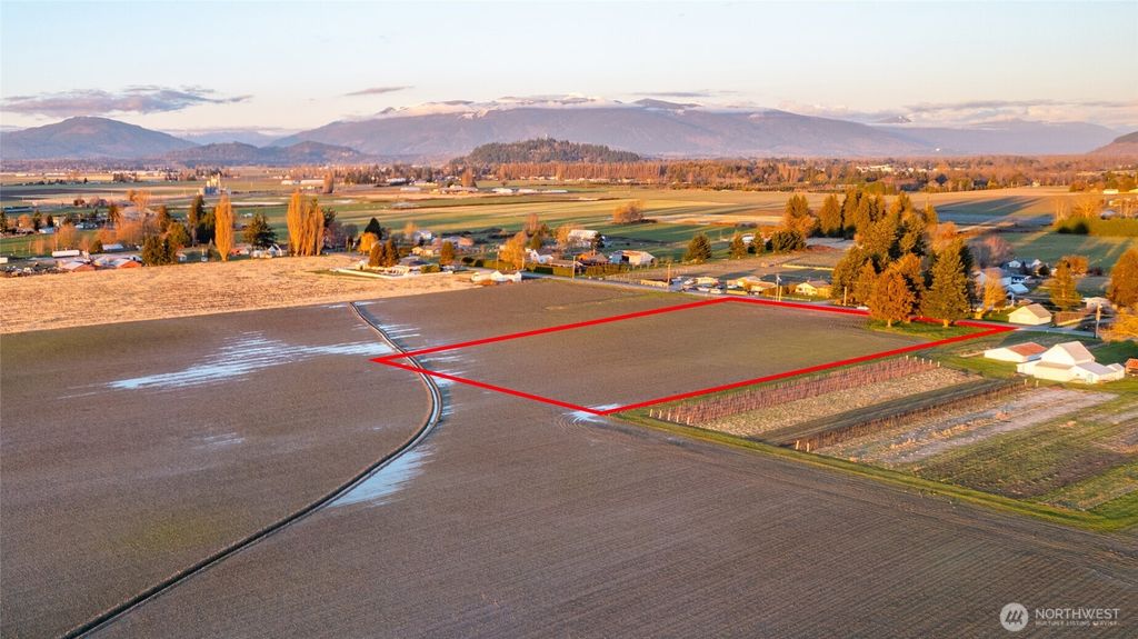 Photo of 13614 Avon Allen Road, Mount Vernon, WA 98273 (MLS # 2483555)