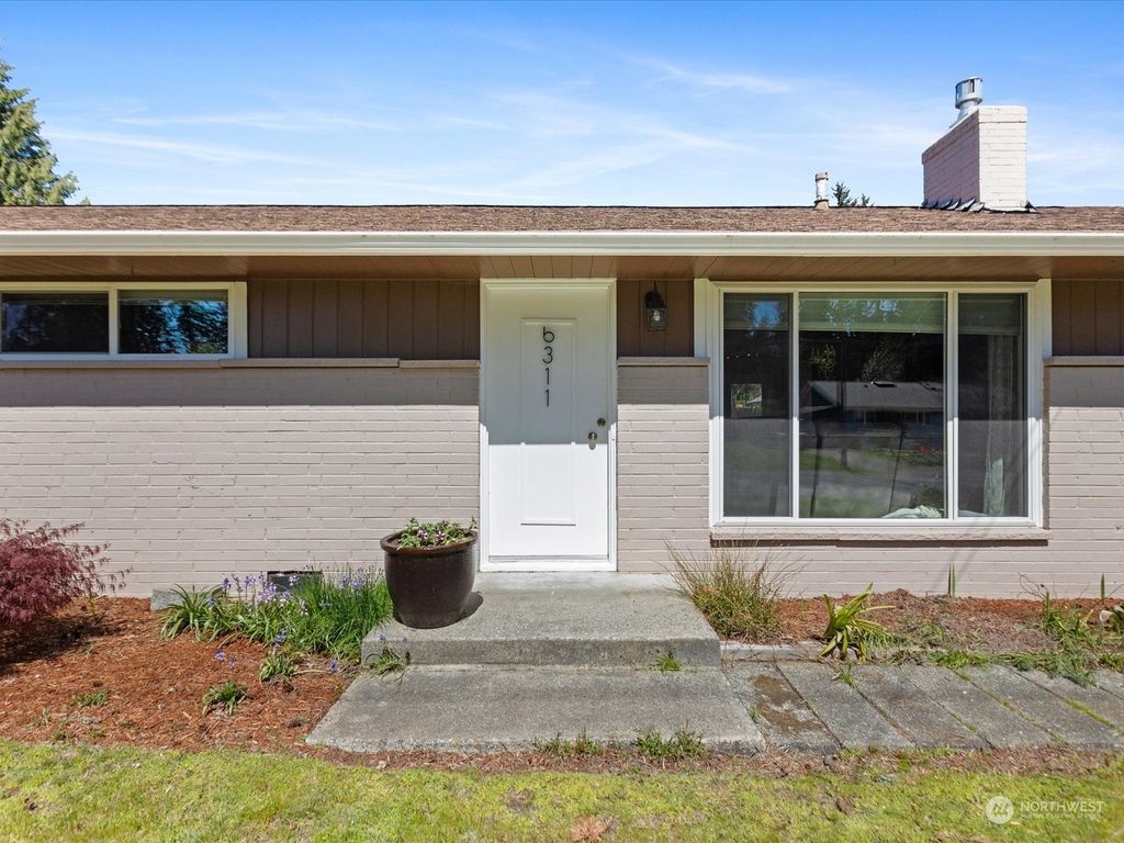 Photo of 6311 188th Street SW, Lynnwood, WA 98037 (MLS # 2224743)
