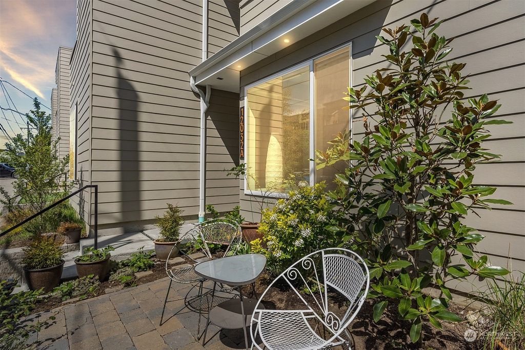 Photo of 12032 33rd Avenue NE #A, Seattle, WA 98125 (MLS # 2065177)