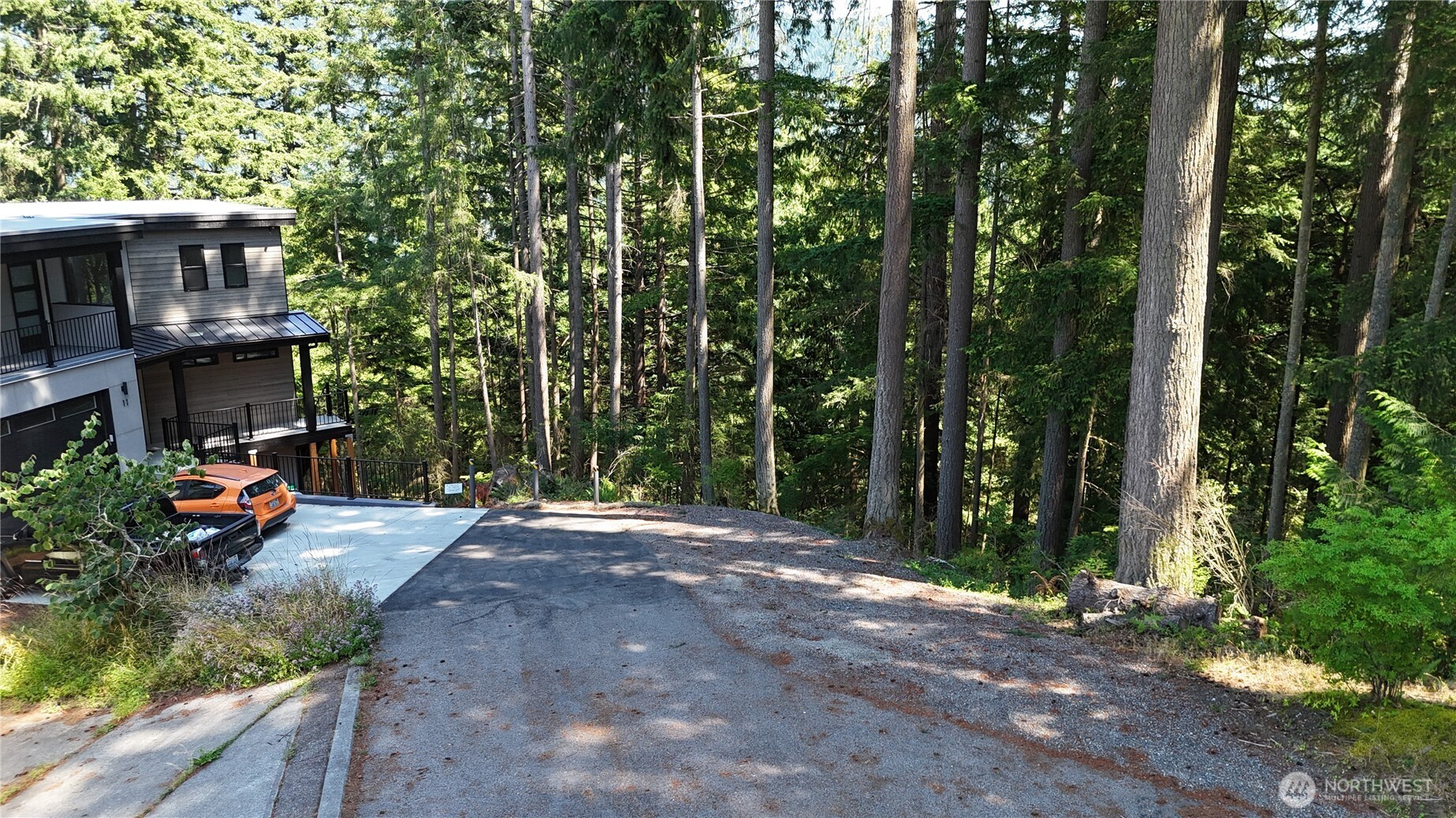 13 Oval Court
