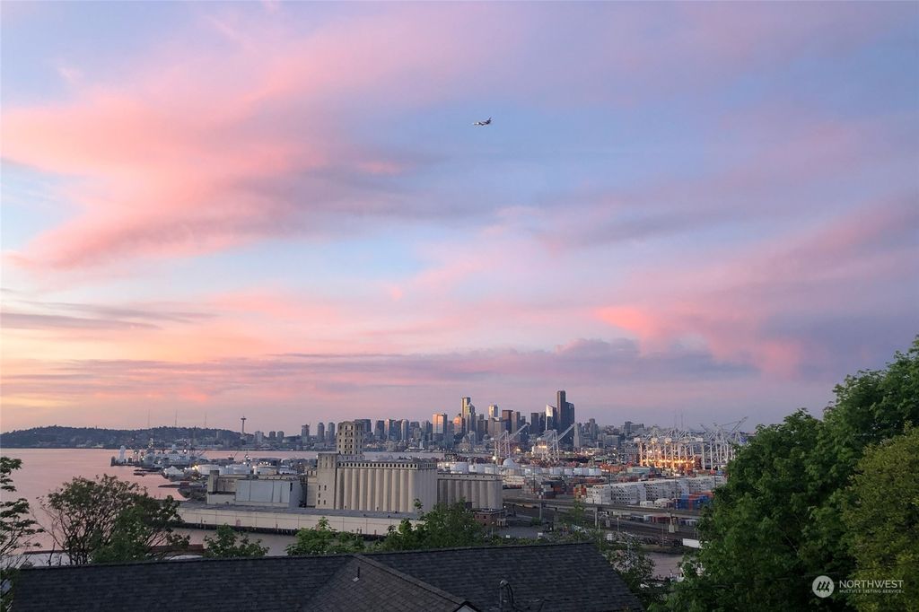 Photo of 3711 19th Avenue SW, Seattle, WA 98106 (MLS # 2241683)