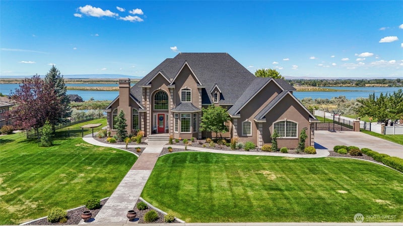 8596 SE Dune Lake Road