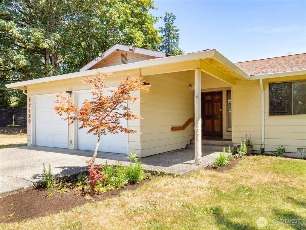 Photo of 27420 141st Avenue SE, Kent, WA 98042 (MLS # 2542721)