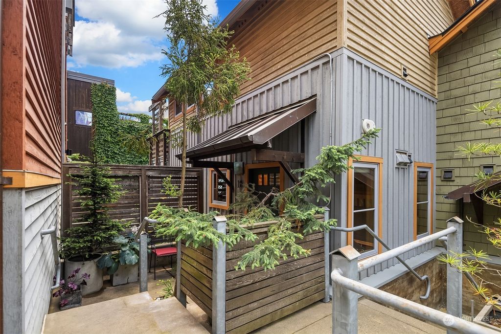 Photo of 3824 Evanston Avenue N #10, Seattle, WA 98103 (MLS # 2258167)