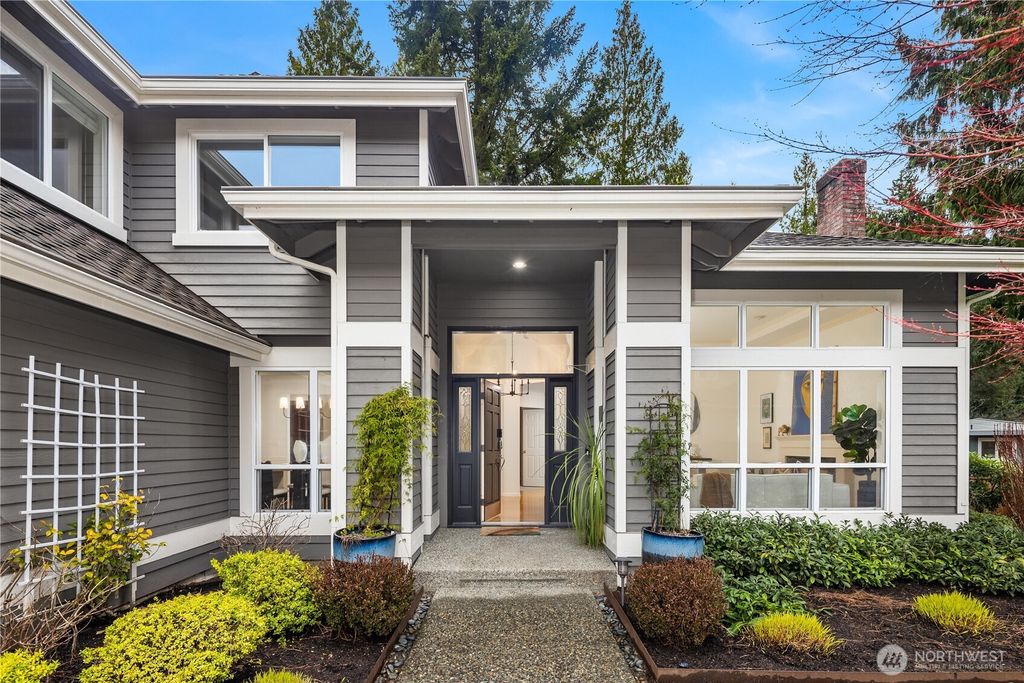 Photo of 545 Mt Olympus Drive SW, Issaquah, WA 98027 (MLS # 2493834)