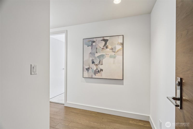 588 Bell Street 1102