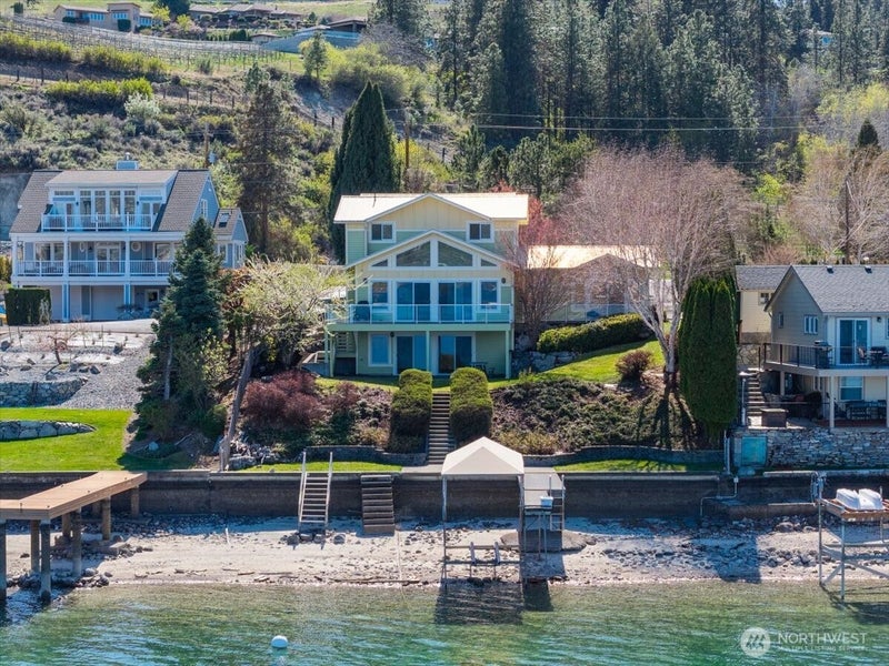 1606 S Lakeshore Road