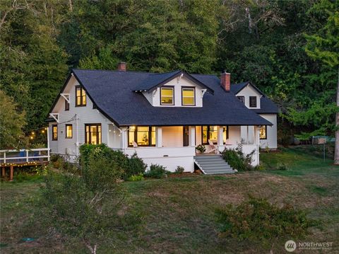 Photo of 16832 McIntyre Road SW, Vashon, WA 98070 (MLS # 2447381)