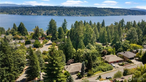 Photo of 16058 36th Avenue NE, Lake Forest Park, WA 98155 (MLS # 2554511)