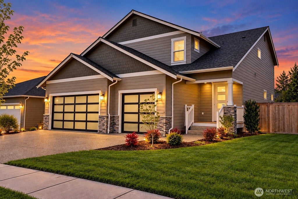 Photo of 726 Covington Avenue, Snohomish, WA 98290 (MLS # 2589340)