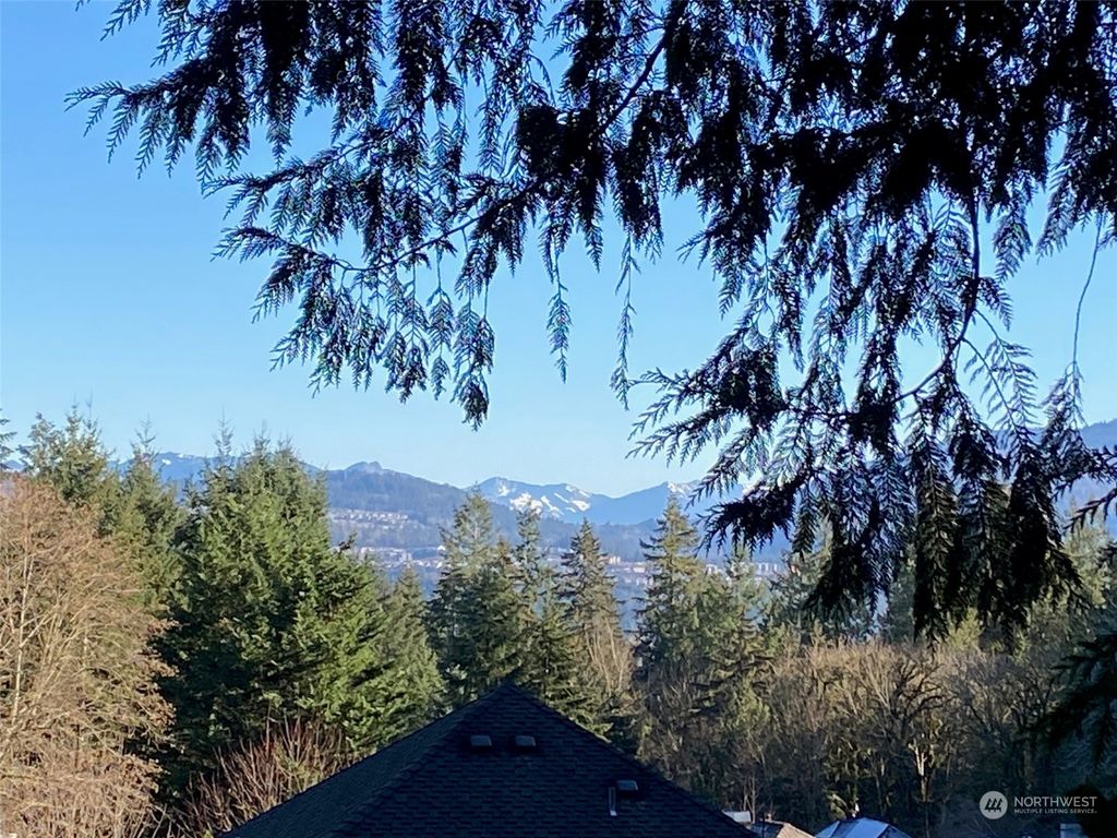 Photo of 19201 SE 56th, Issaquah, WA 98027 (MLS # 2326838)