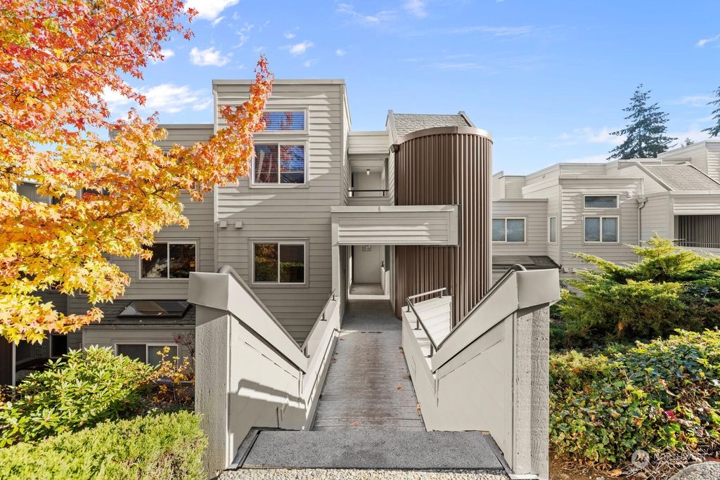 Photo of 7413 Old Redmond Road #208, Redmond, WA 98052 (MLS # 2016197)
