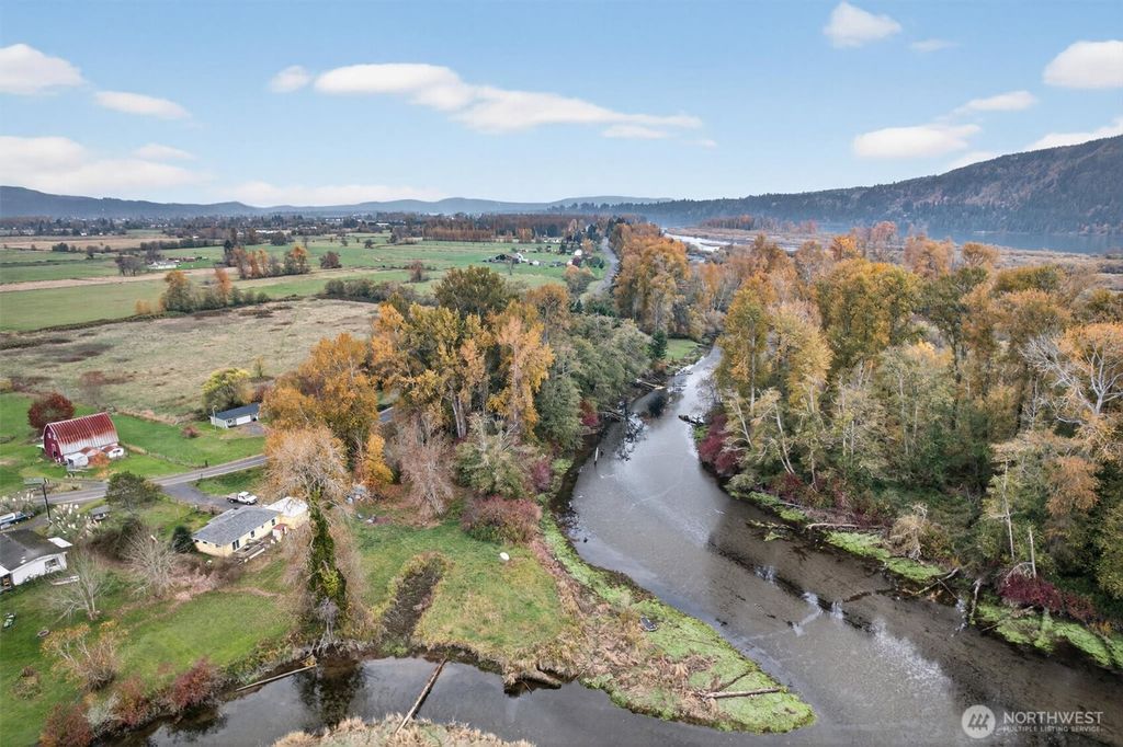 Photo of 340 E Sunny Sands Road, Cathlamet, WA 98612 (MLS # 2456854)