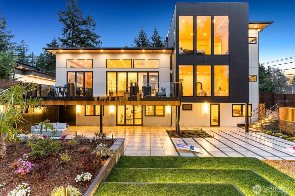 Photo of 3867 83rd Avenue SE, Mercer Island, WA 98040 (MLS # 2348483)