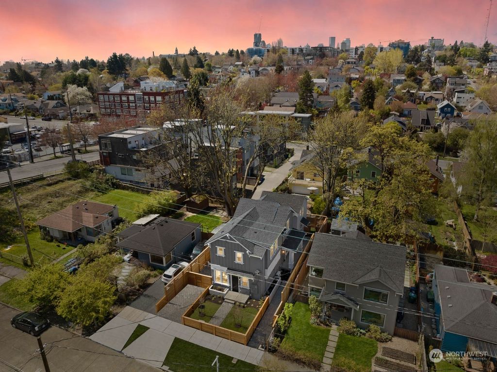 Photo of 1417 29th Avenue, Seattle, WA 98122 (MLS # 2132941)