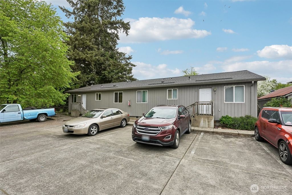Photo of 1835 SE 7th Avenue, Camas, WA 98607 (MLS # 2513235)