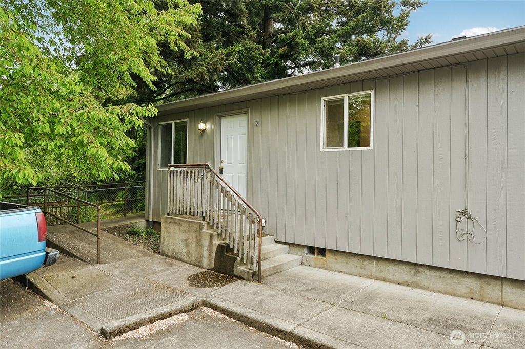 Photo of 1835 SE 7th Avenue, Camas, WA 98607 (MLS # 2513235)
