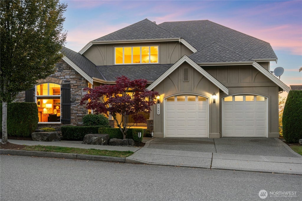 Photo of 1685 30th Avenue NE, Issaquah, WA 98029 (MLS # 2591740)