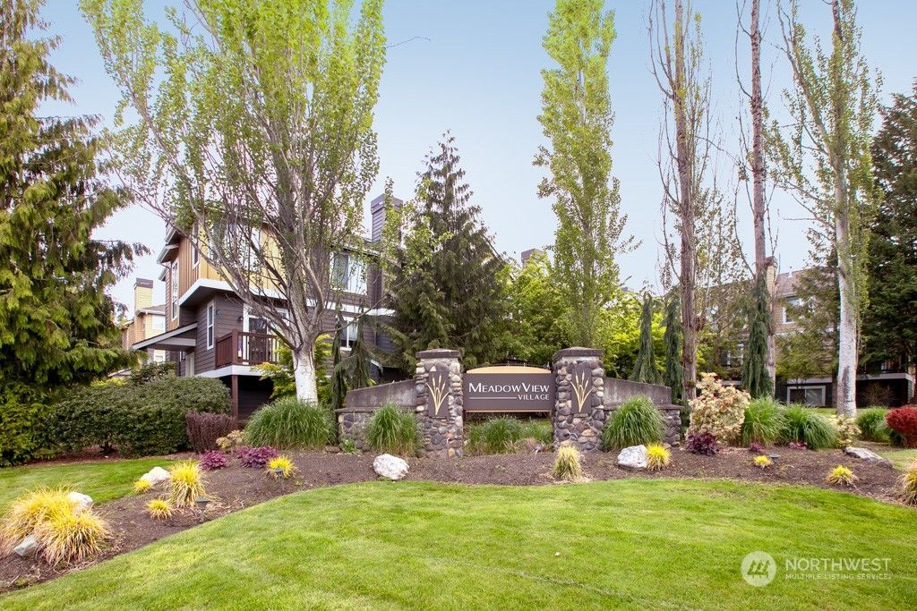 Photo of 9206 162nd Place NE, Redmond, WA 98052 (MLS # 2252042)
