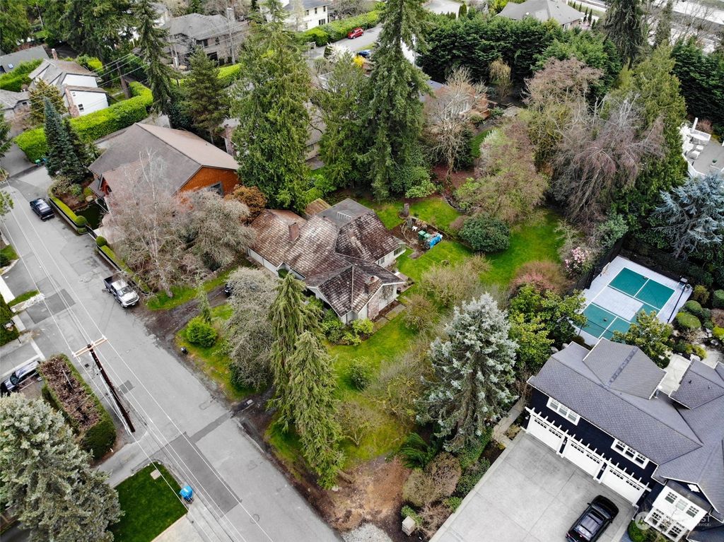 Photo of 9619 SE 34th Street, Mercer Island, WA 98040 (MLS # 2030257)
