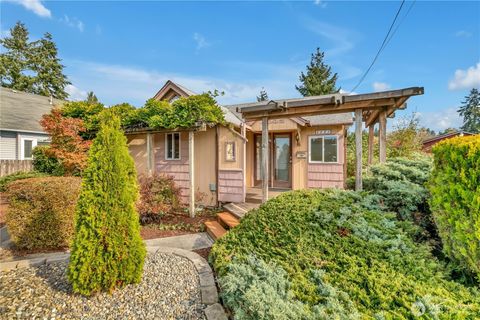 Photo of 6035 S Fife Street, Tacoma, WA 98409 (MLS # 2447431)