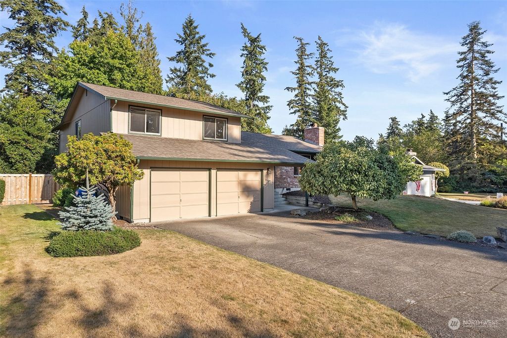 Photo of 1906 19th Avenue Ct, Milton, WA 98354 (MLS # 2276467)