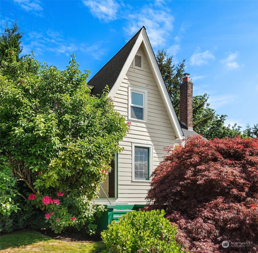 Photo of 502 N 71st Street, Seattle, WA 98103 (MLS # 2240856)