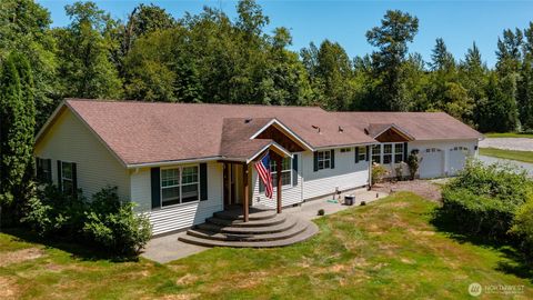 Photo of 7203 Erna Lane, Sedro Woolley, WA 98284 (MLS # 2403454)
