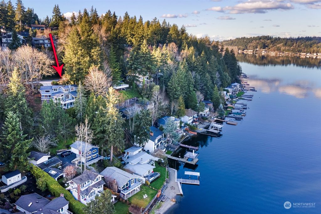 Photo of 1818 West Lake Sammamish Parkway NE, Bellevue, WA 98008 (MLS # 2201600)