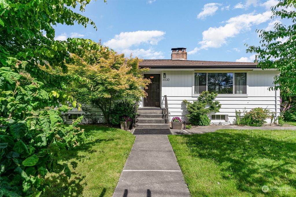 Photo of 6530 18th Avenue SW, Seattle, WA 98106 (MLS # 2250265)