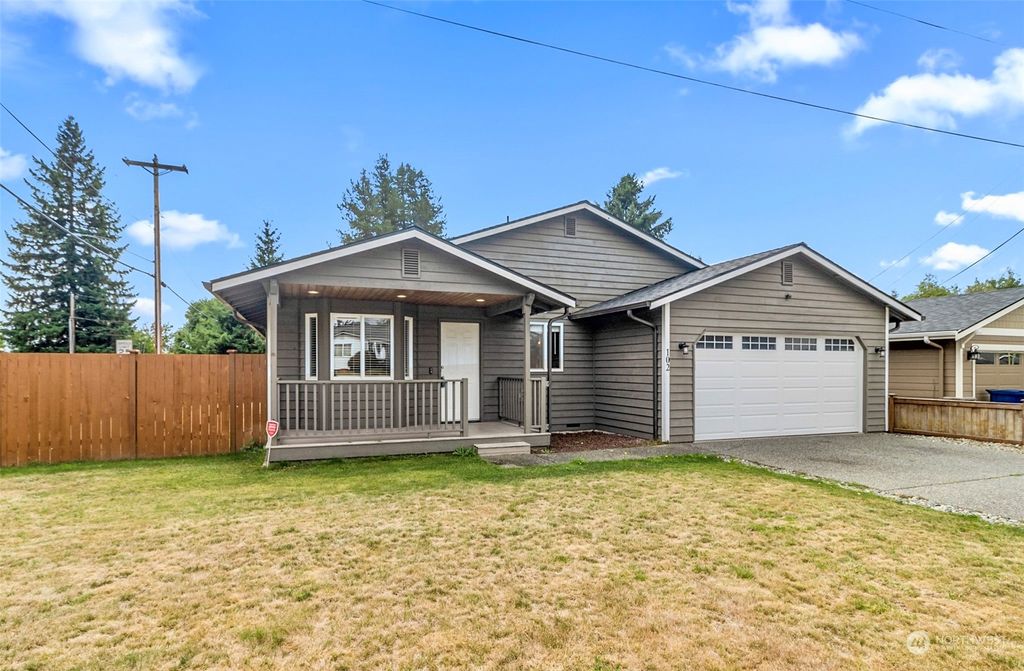 Photo of 102 W Alpine Street, Granite Falls, WA 98252 (MLS # 2156991)