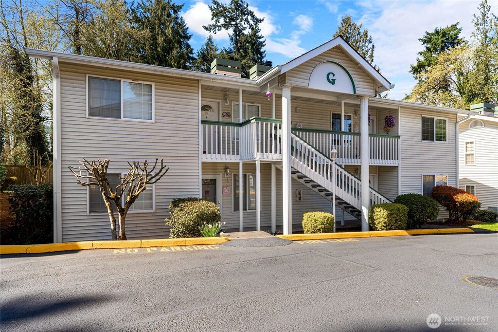 Photo of 1830 S 336th Street #G101, Federal Way, WA 98003 (MLS # 2430500)