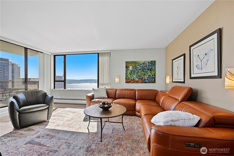 2201 3rd Avenue 2301