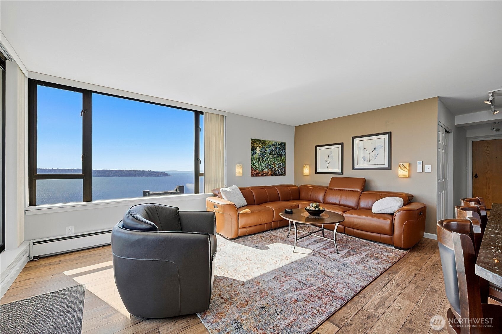 2201 3rd Avenue 2301
