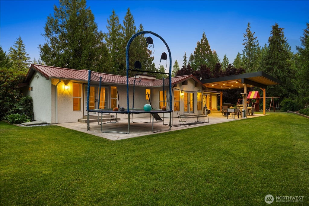 Photo of 16816 SE Lake Moneysmith Road, Auburn, WA 98092 (MLS # 2544891)