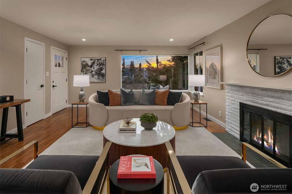 Photo of 5202 38th Avenue SW, Seattle, WA 98126 (MLS # 2503388)