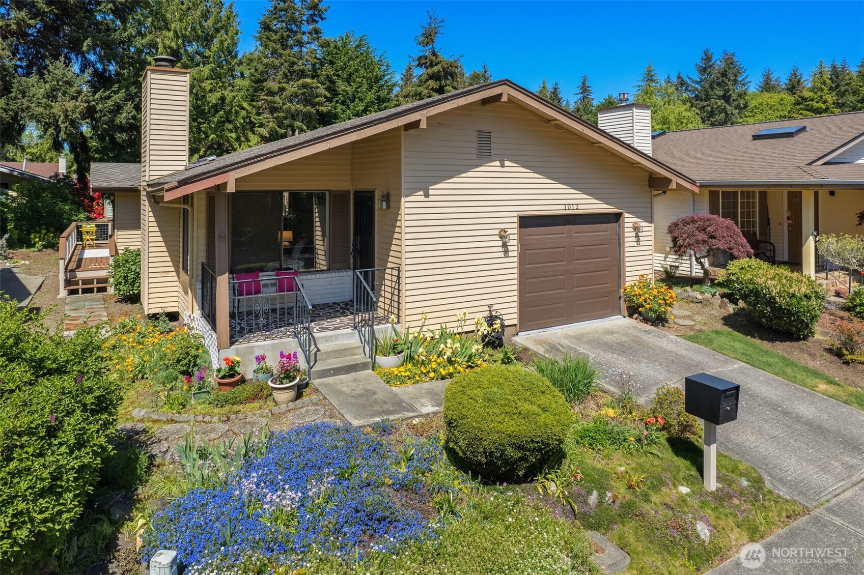 1012 S 246th Place
